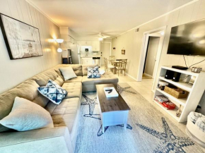 Walk to the Beach - 2 bed Condo close to it all